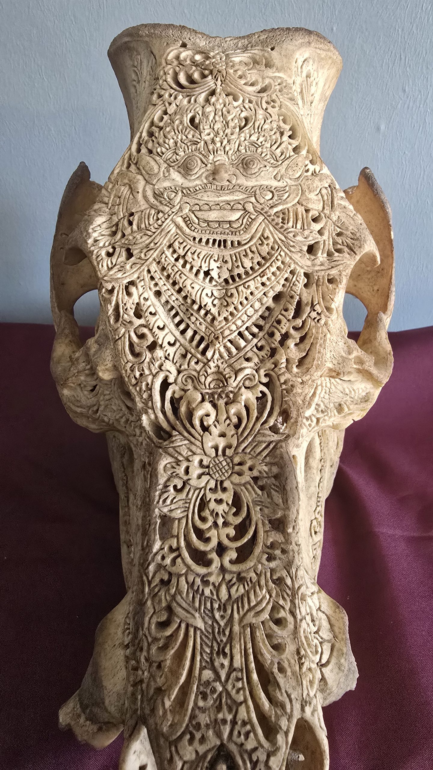 Expertly Carved Vintage Pig Skull - Image 4